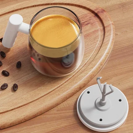 Taza con mezclador eléctrico